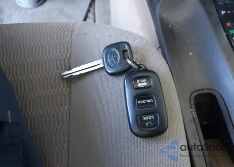 2005 Toyota Camry Le from USA, damaged, VIN 4T1BE32K05U061953